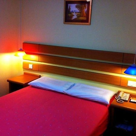 Home Inn Hotel Guiyang Fushui Middle Road ภายนอก รูปภาพ