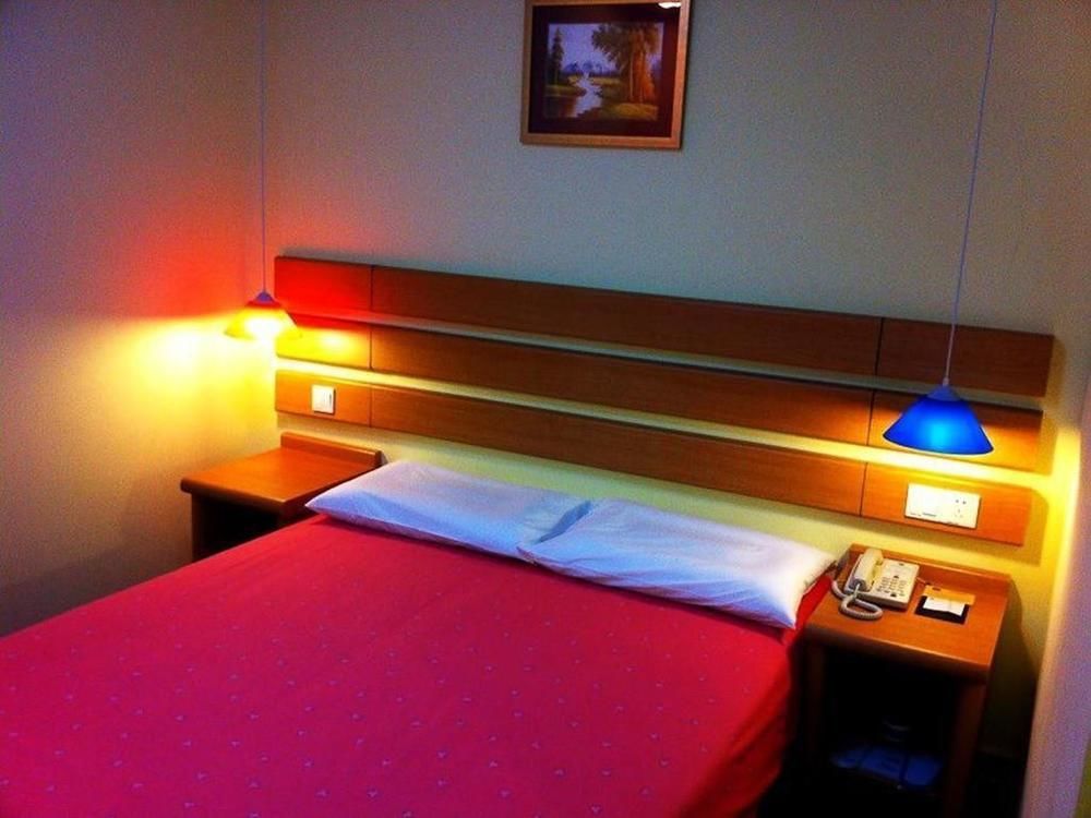 Home Inn Hotel Guiyang Fushui Middle Road ภายนอก รูปภาพ